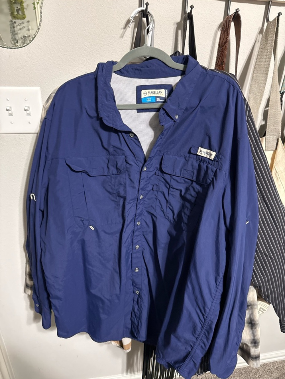 Magellan Outdoors Men's Royal Blue Lightweight Fishing Shirt Jacket